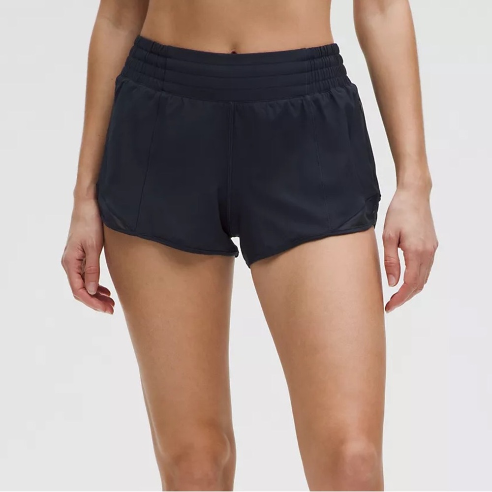 Lululemon Hotty Hot Lined Short 2.5"